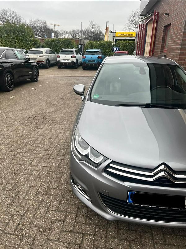 Gebraucht Citroën C4 Shine 131 PS (96 kW) 2016 Grau Kombi