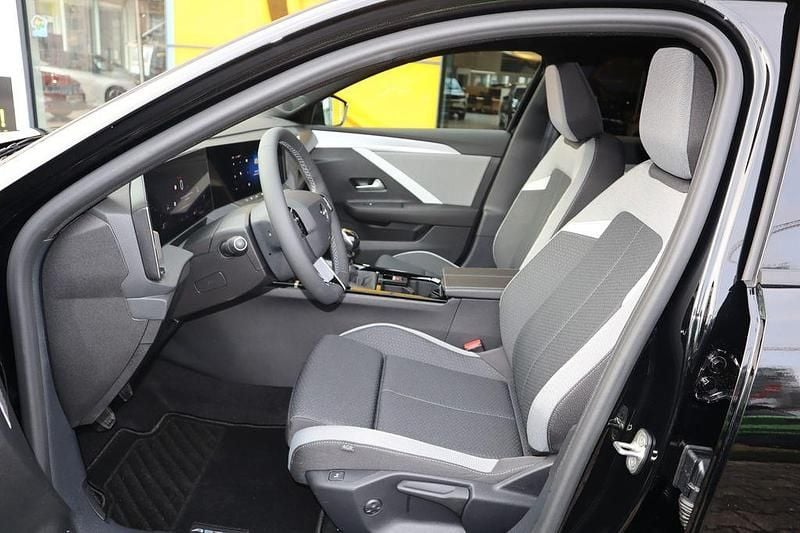 Gebraucht Opel Astra Edition 131 PS (96 kW) 2025 Schwarz Kombi