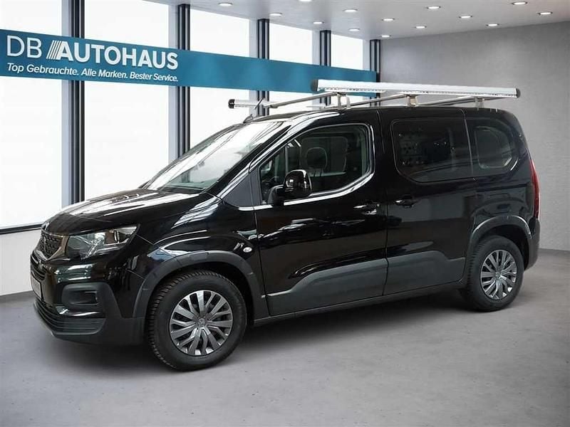 Schwarz Gebraucht 2023 Peugeot Rifter Allure Van / Kleinbus | 18.830 € (Superpreis) - Bild 1/4