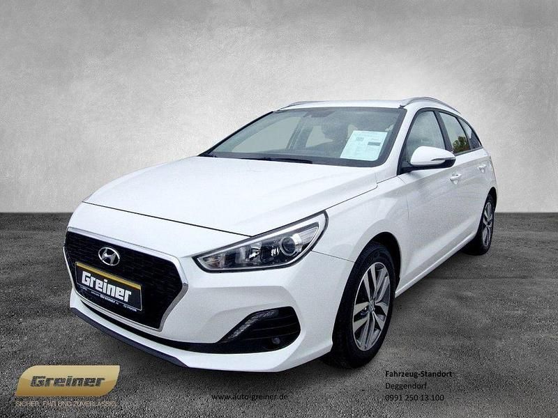Weiß Gebraucht 2020 Hyundai i30 Trend Kombi | 15.490 € (Guter Preis) - Bild 1/4