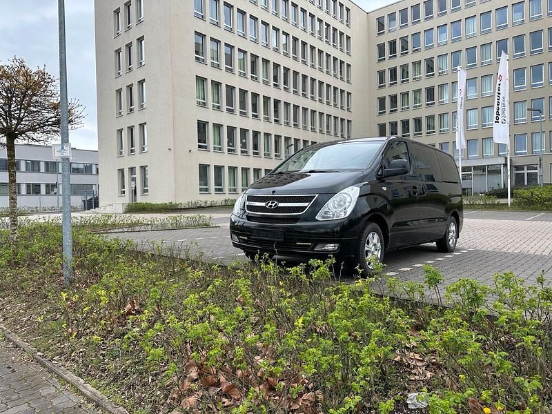 Gebraucht Hyundai H-1 Premium 170 PS (125 kW) 2012 Schwarz Van / Kleinbus