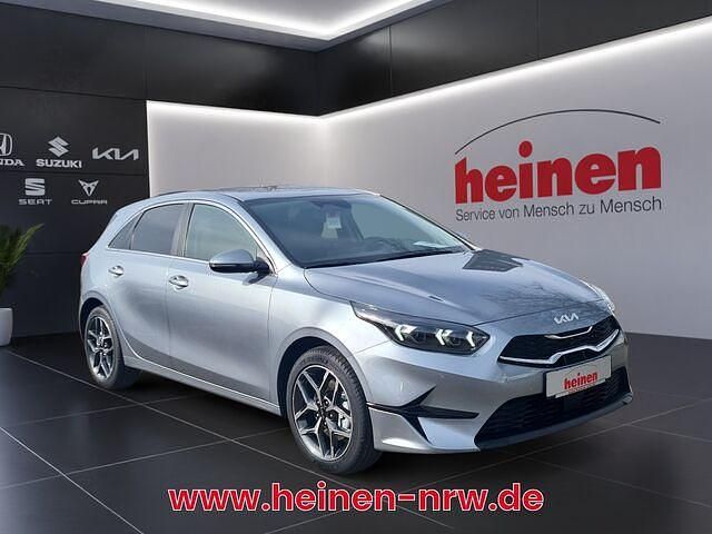 Gebraucht Kia Ceed Platinum 140 PS (102 kW) 2024 Andere farbe Kleinwagen