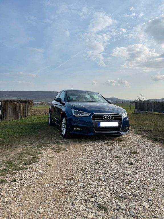 Gebraucht Audi A1 Sportback 90 PS (66 kW) 2018 Blau Kleinwagen