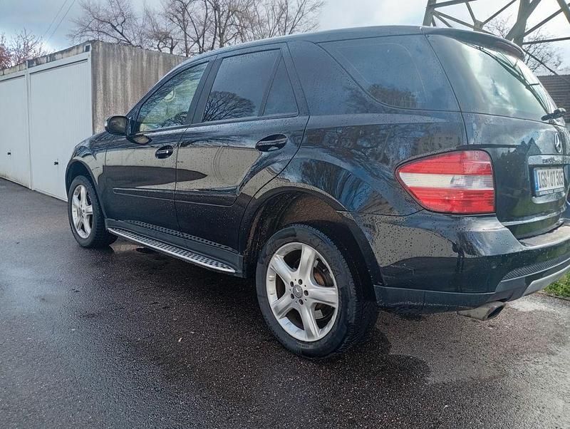 Gebraucht Mercedes ML280 190 PS (139 kW) 2008 Schwarz SUV