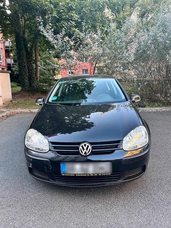 Schwarz Gebraucht 2005 VW Golf V Limousine | 2.499 € - Bild 1/4