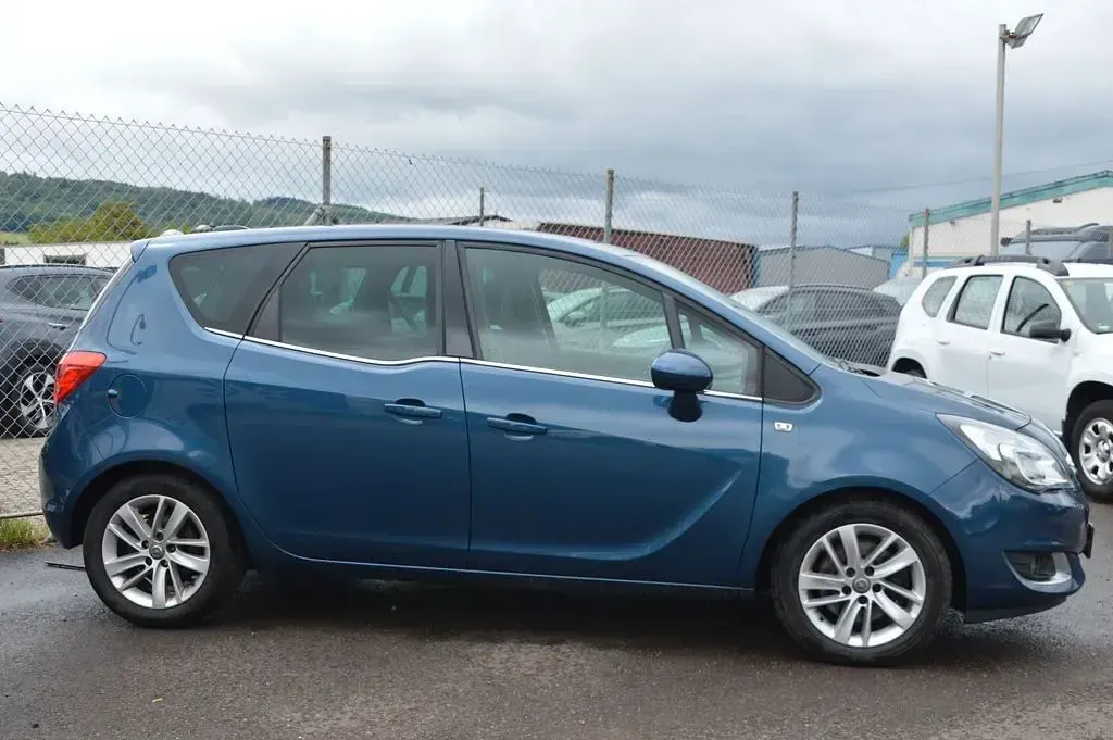 Gebraucht Opel Meriva Innovation 101 PS (74 kW) 2016 Blau Van / Kleinbus