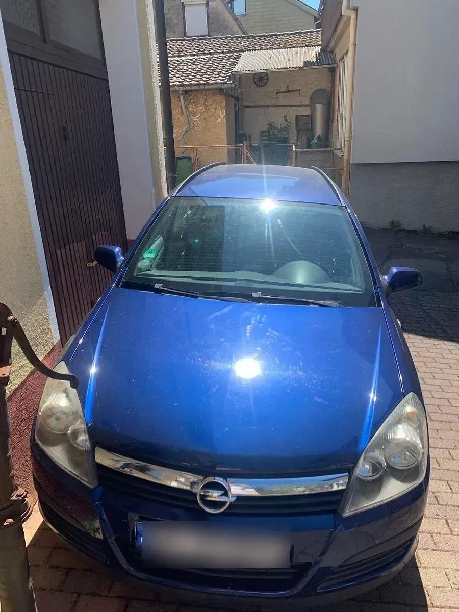 Gebraucht Opel Astra 105 PS (77 kW) 2006 Blau Kombi