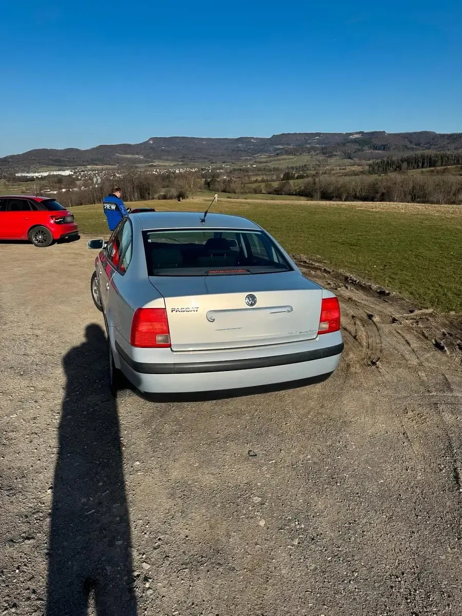 Usata VW Passat 101 CV (74 kW) 1999 Argento Berlina