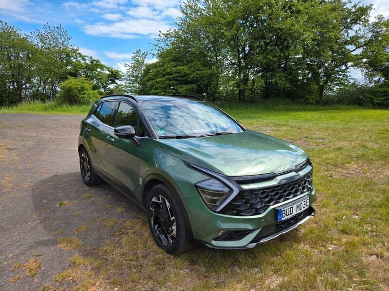 Grün Gebraucht 2023 Kia Sportage GT-Line SUV | 36.550 € (Fairer Preis) - Bild 1/4