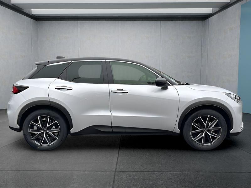 Neu Lexus LBX 136 PS (100 kW) 2025 Silber SUV