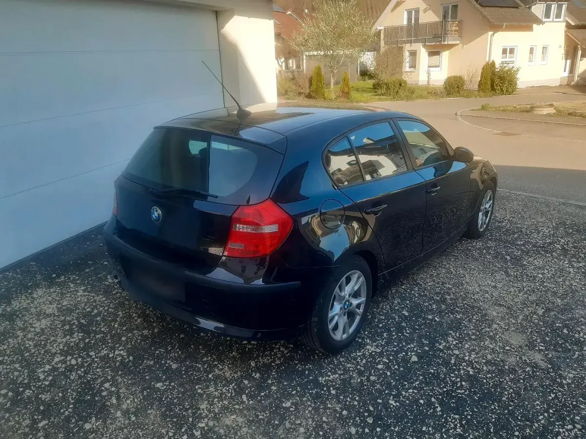 Gebraucht BMW 118 143 PS (105 kW) 2009 Schwarz Kleinwagen