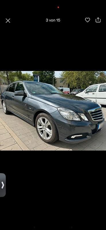 Grau Gebraucht 2010 Mercedes E250 Avantgarde Limousine | 11.900 € (Fairer Preis) - Bild 1/4
