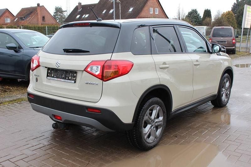 Gebraucht Suzuki Vitara Comfort+ 120 PS (88 kW) 2015 Grau SUV