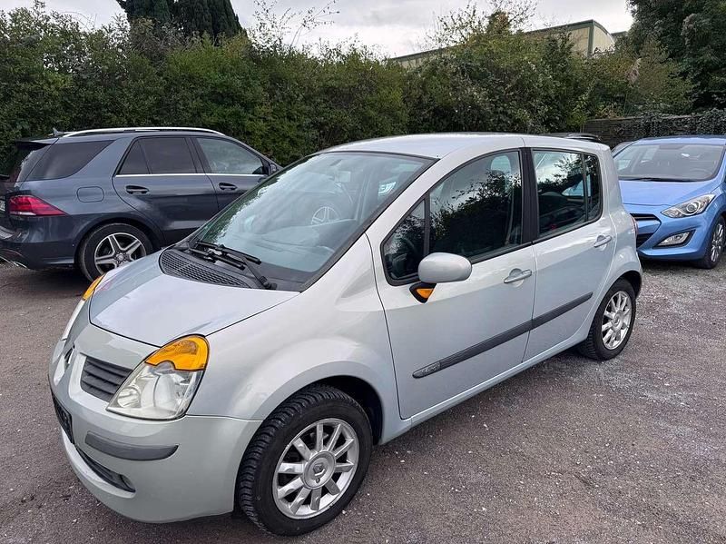 Silber Gebraucht 2005 Renault Modus Van / Kleinbus | 1.950 € (Fairer Preis) - Bild 1/4