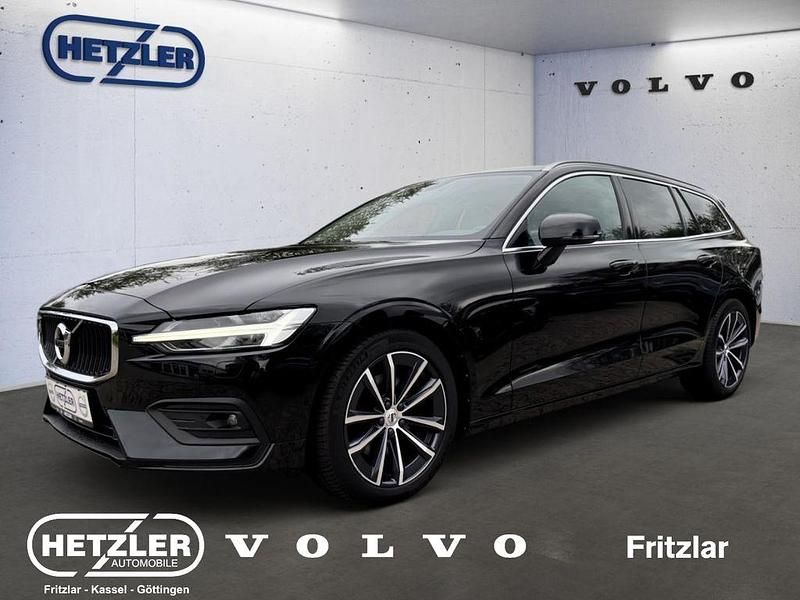 Schwarz Gebraucht 2020 Volvo V60 Momentum Kombi | 30.490 € (Etwas zu teuer) - Bild 1/4