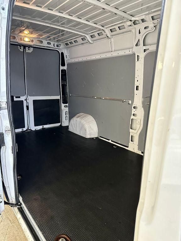 Gebraucht Citroën Jumper 140 PS (102 kW) 2022 Weiß Van / Kleinbus