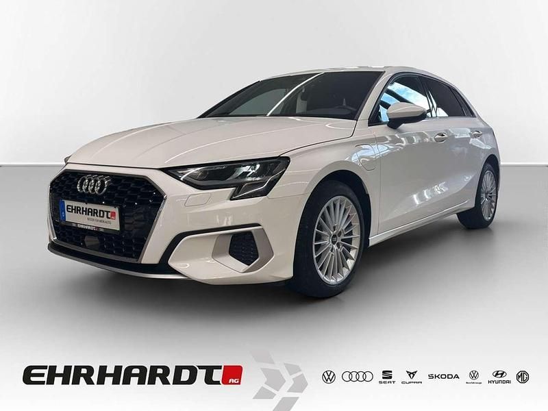 Weiß Gebraucht 2023 Audi A3 Advanced Limousine | 26.490 € (Fairer Preis) - Bild 1/3