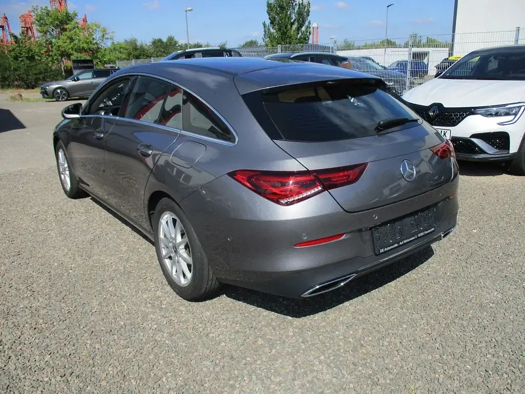 Gebraucht Mercedes CLA220 Shooting Brake 190 PS (139 kW) 2023 Grau Kombi