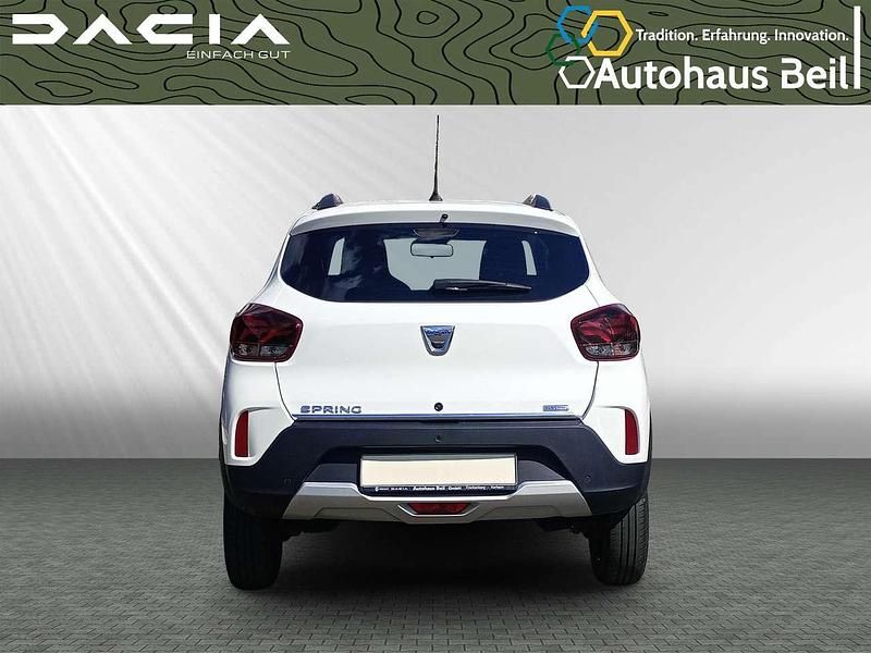 Gebraucht Dacia Spring Comfort Plus 33 kW (45 PS) 2022 Polarweiss Kleinwagen