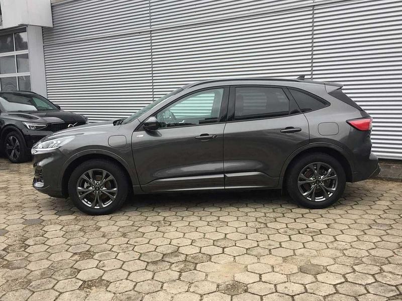 Gebraucht Ford Kuga ST-Line 224 PS (164 kW) 2022 Grau SUV