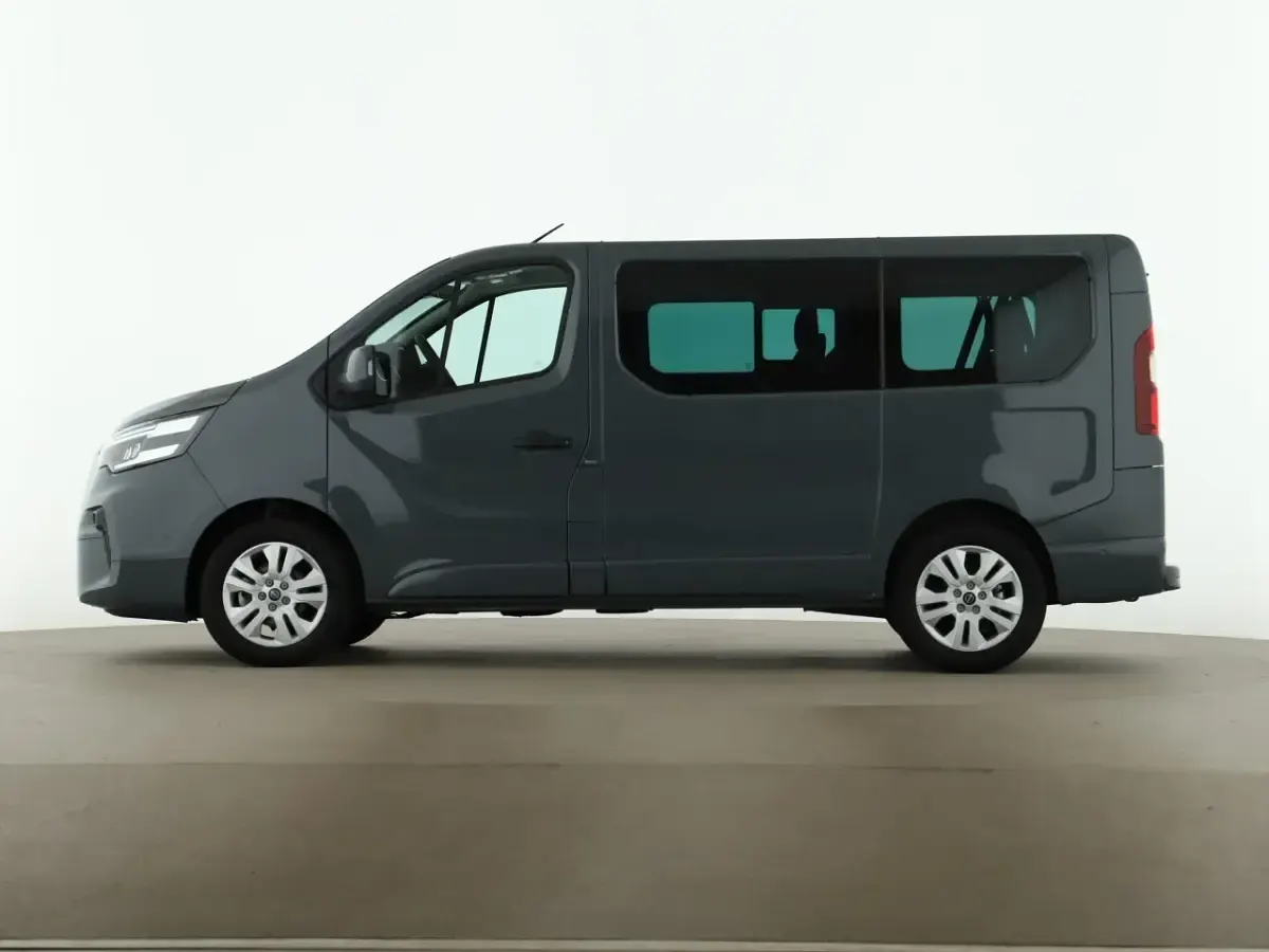 Gebraucht Nissan Primastar 360º 150 PS (110 kW) 2025 Grau Van / Kleinbus