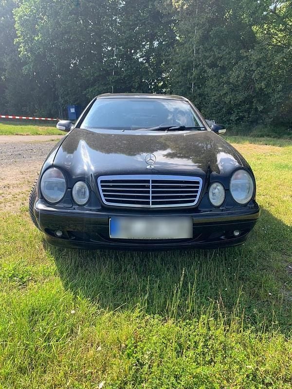 Schwarz Gebraucht 2002 Mercedes CLK230 Coupé | 1.350 € (Superpreis) - Bild 1/4