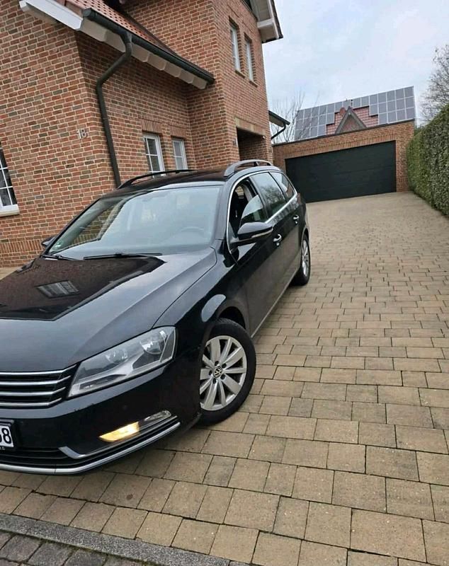Gebraucht VW Passat 105 PS (77 kW) 2012 Schwarz Kombi