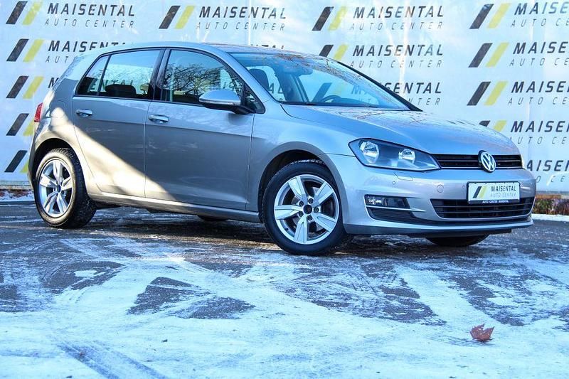 Silber Gebraucht 2016 VW Golf Comfortline Limousine | 12.999 € (Guter Preis) - Bild 1/4