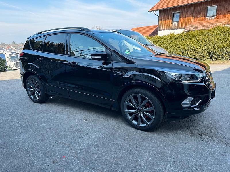 Gebraucht Ford Kuga ST-Line 229 PS (168 kW) 2019 Schwarz SUV