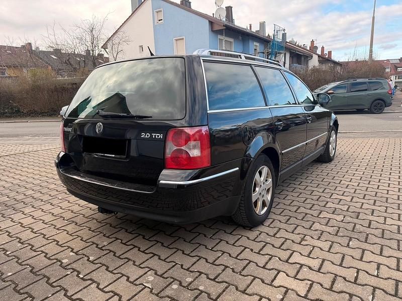 Gebraucht VW Passat Highline 136 PS (100 kW) 2004 Schwarz Kombi