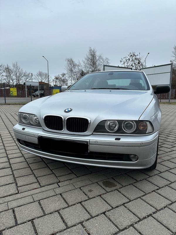 Gebraucht BMW 525 Exclusive 192 PS (141 kW) 2002 Silber Limousine