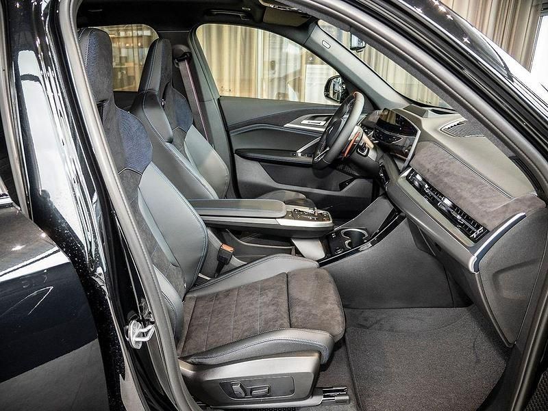 Neu BMW X1 Performance 300 PS (220 kW) 2026 Schwarz SUV