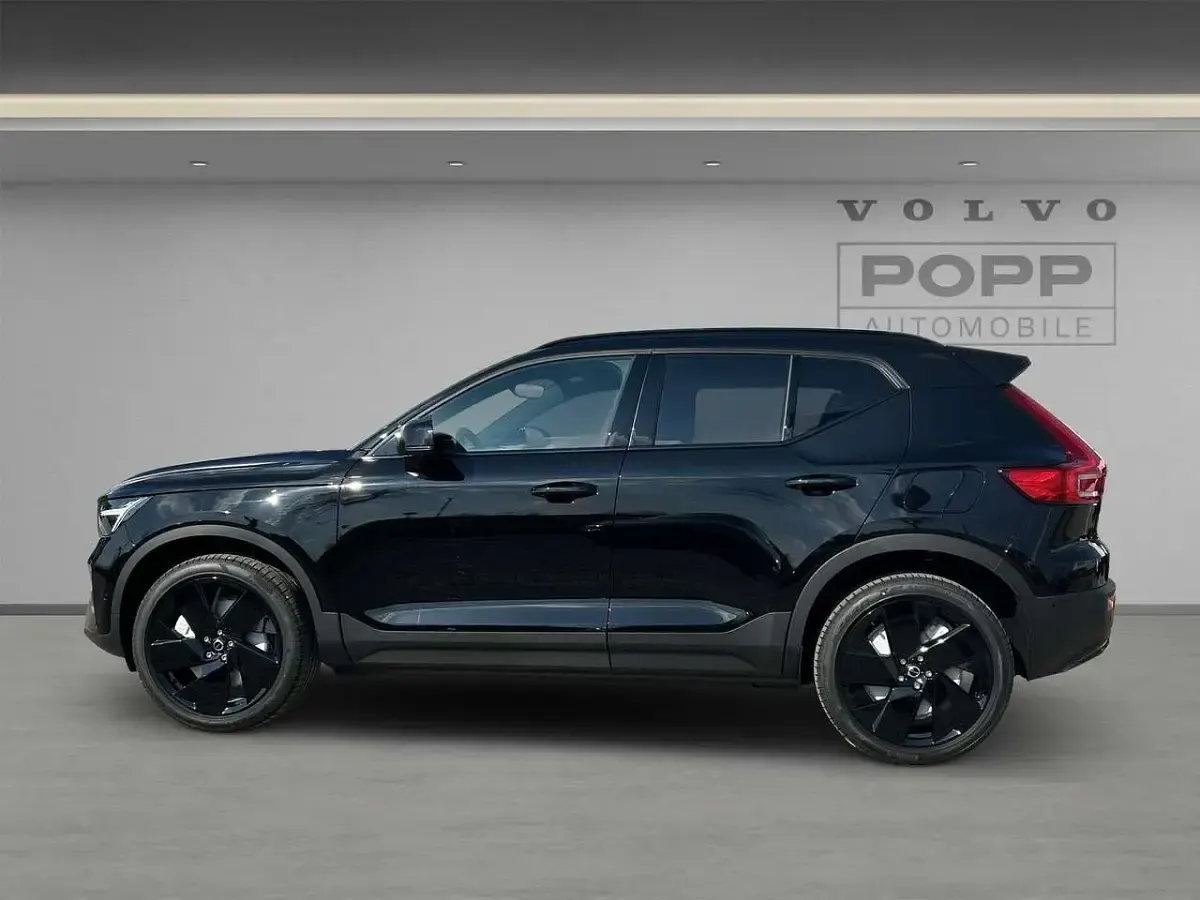 Neu Volvo EX40 Plus 185 kW (252 PS) 2026 Onyx black SUV
