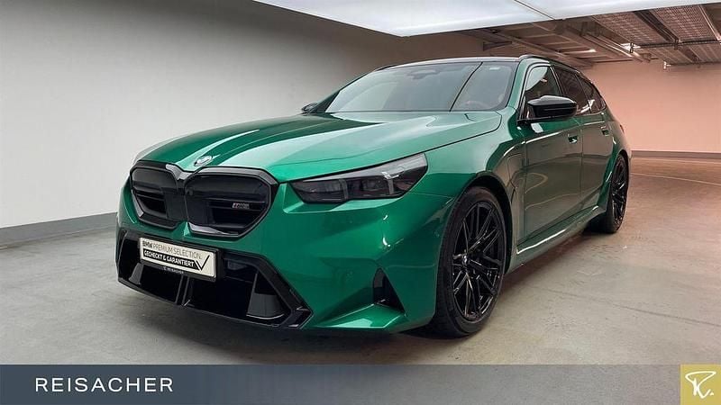 Gebraucht BMW M5 Performance 727 PS (534 kW) 2025 M isle of man grün metallic Kombi