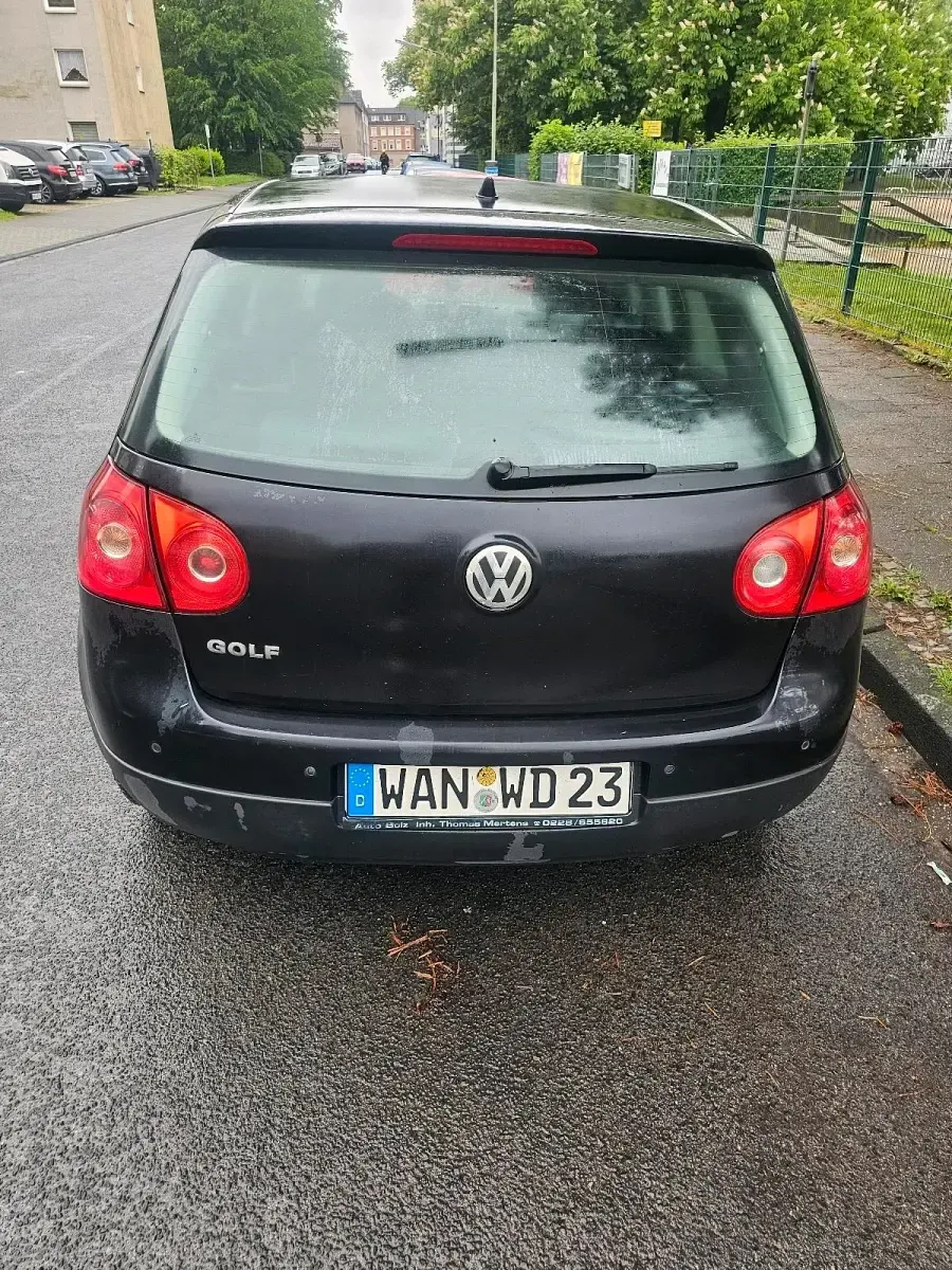 Gebraucht VW Golf V 90 PS (66 kW) 2006 Schwarz Kleinwagen
