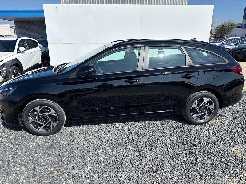 Neu Hyundai i30 Style 114 PS (83 kW) 2026 Abyss black a2b Kombi