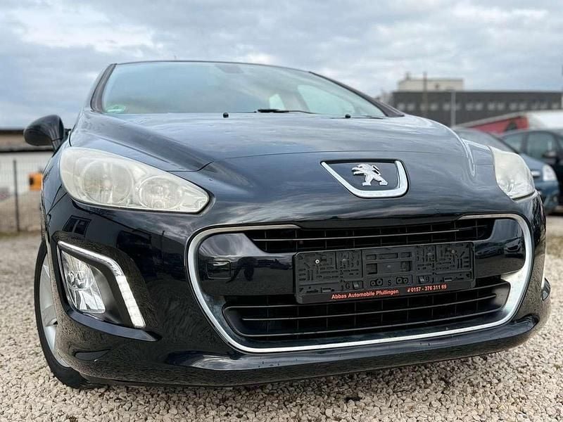 Gebraucht Peugeot 308 Active 120 PS (88 kW) 2012 Noir perla nera Kombi