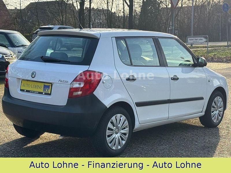 Gebraucht Skoda Fabia Classic 69 PS (50 kW) 2011 Weiß Limousine