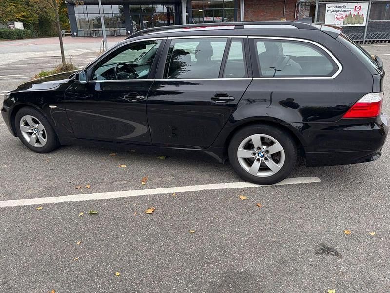 Schwarz Gebraucht 2009 BMW 520 Kombi | 3.590 € (Superpreis) - Bild 1/4