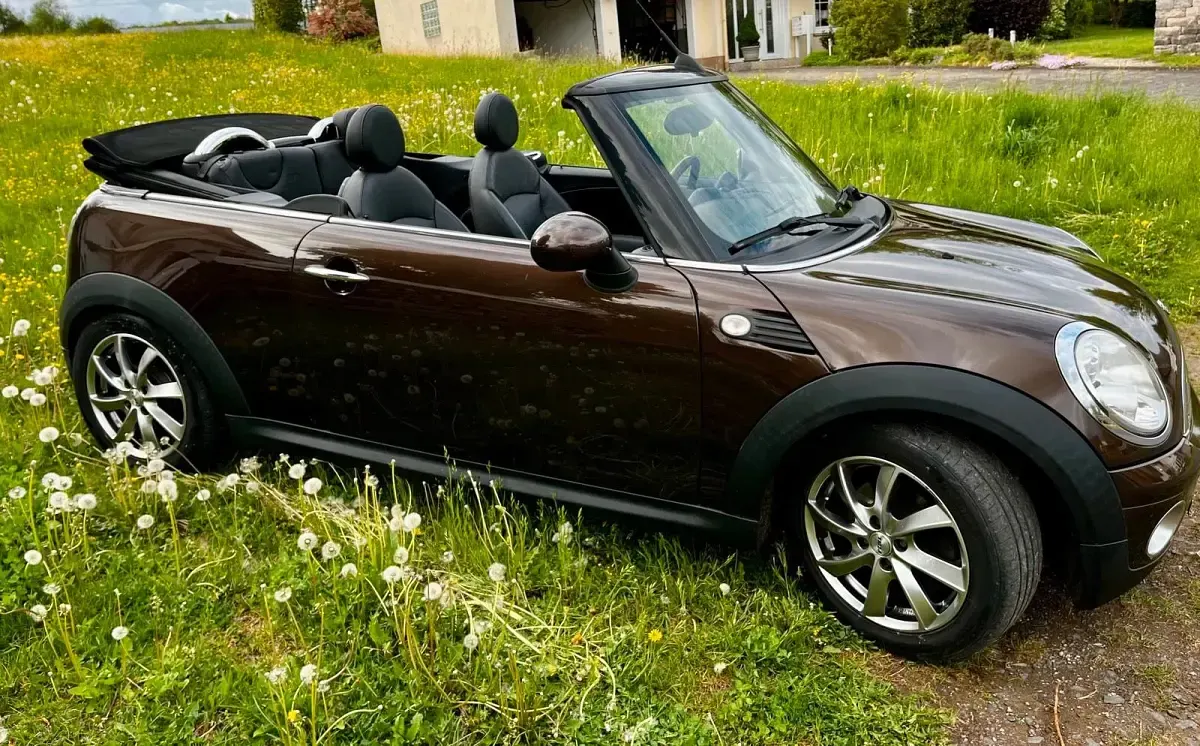 Gebraucht Mini Cooper Cabriolet 122 PS (89 kW) 2010 Braun Cabrio