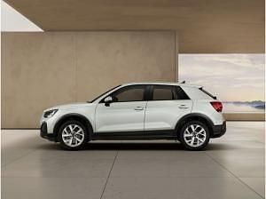 Nowe Audi Q2 150 KM (110 kW) 2026 Srebrny SUV