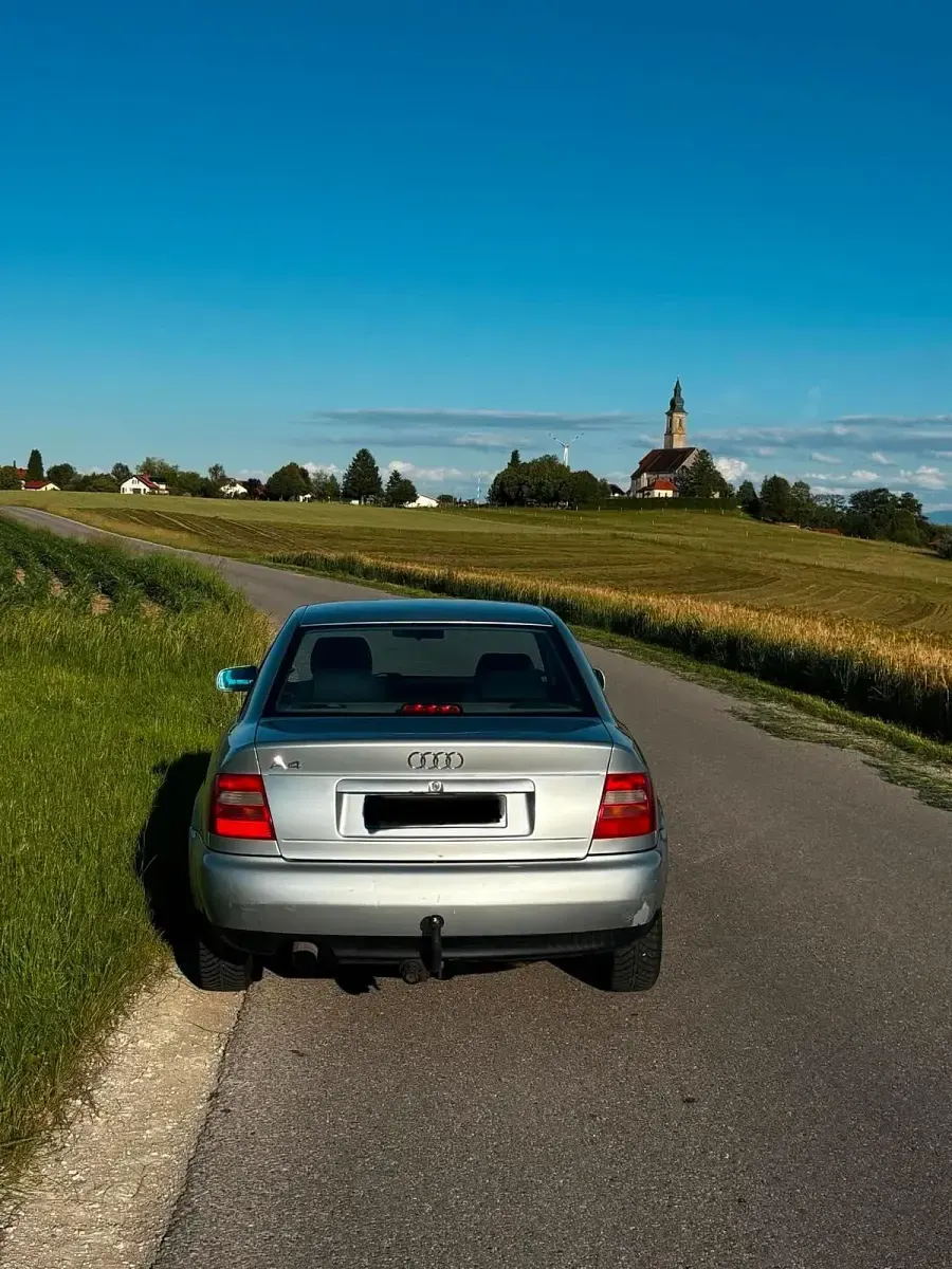 Gebraucht Audi A4 102 PS (75 kW) 1998 Grau Limousine