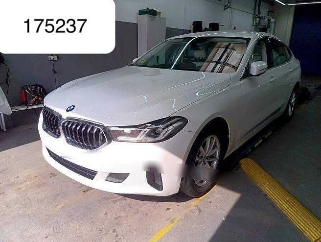 Weiß Gebraucht 2022 BMW 620 Gran Turismo Sport Line Limousine | 30.940 € (Superpreis) - Bild 1/4