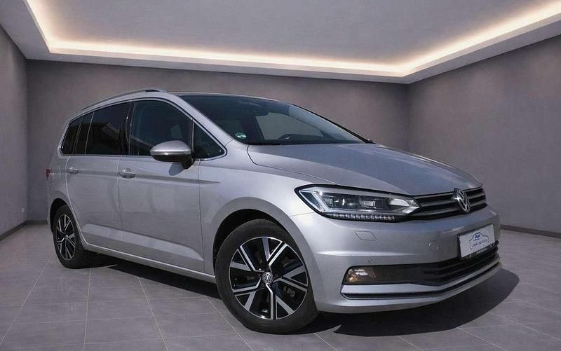 Gebraucht VW Touran 150 PS (110 kW) 2020 Silber Van / Kleinbus