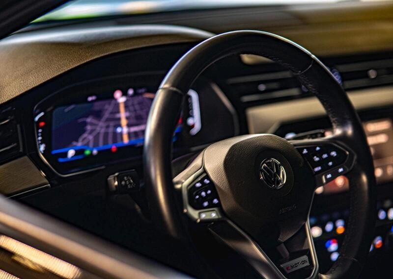 Schwarz Gebraucht 2020 VW Passat Kombi | 30.990 € - Bild 1/4
