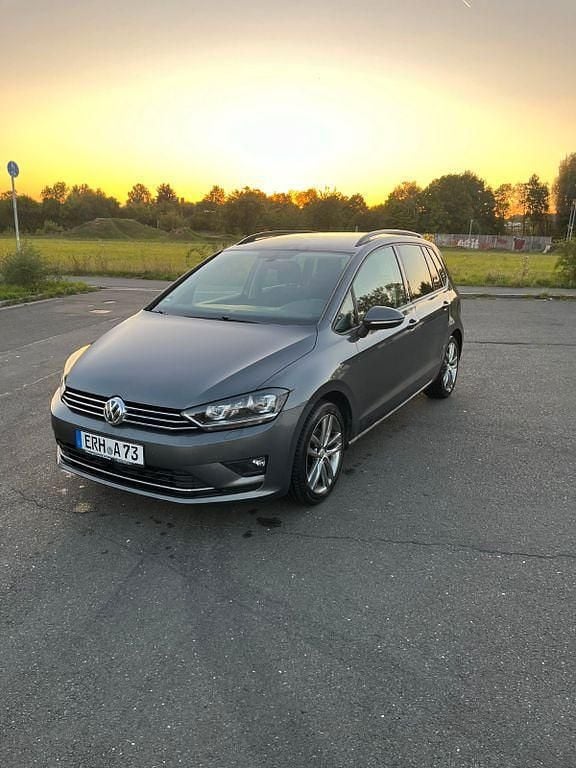 Grau Gebraucht 2017 VW Golf Sportsvan Sound Van / Kleinbus | 13.499 € (Guter Preis) - Bild 1/4