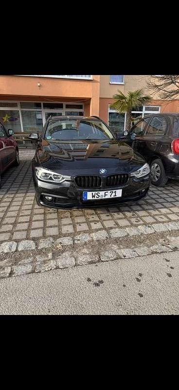 Gebraucht BMW 320 Advantage 190 PS (139 kW) 2018 Schwarz Kombi