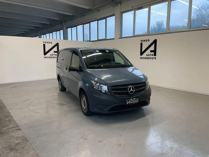 Usata Mercedes e-Vito 69 kW (95 CV) 2020 Blu Monovolume