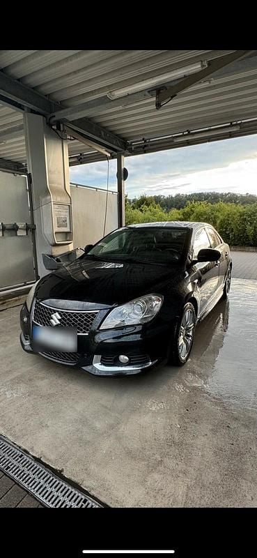 Gebraucht Suzuki Kizashi 178 PS (130 kW) 2012 Schwarz Limousine