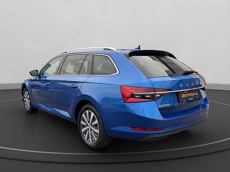 Gebraucht Skoda Superb Style 218 PS (160 kW) 2022 Blau Kombi